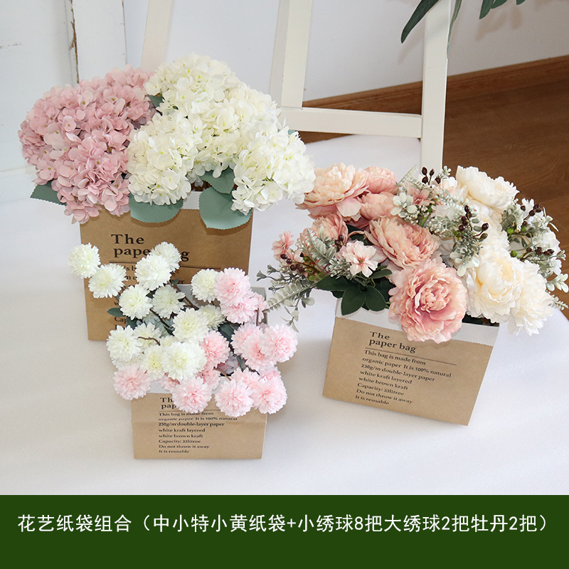 新商品の花芸がオープンした花かごの花球は客を迎えます。|undefined