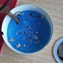 自带灭烟沙一次性烟灰缸成型生产设备