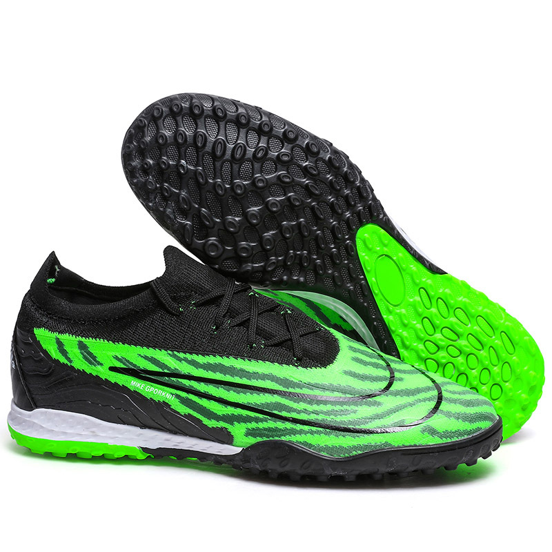 Comercio exterior transfronterizo sin costuras zapatos de fútbol de tejido masculino de bajo nivel, estudiantes jóvenes, zapatos de entrenamiento de clavos de clavos, zapatos deportivos