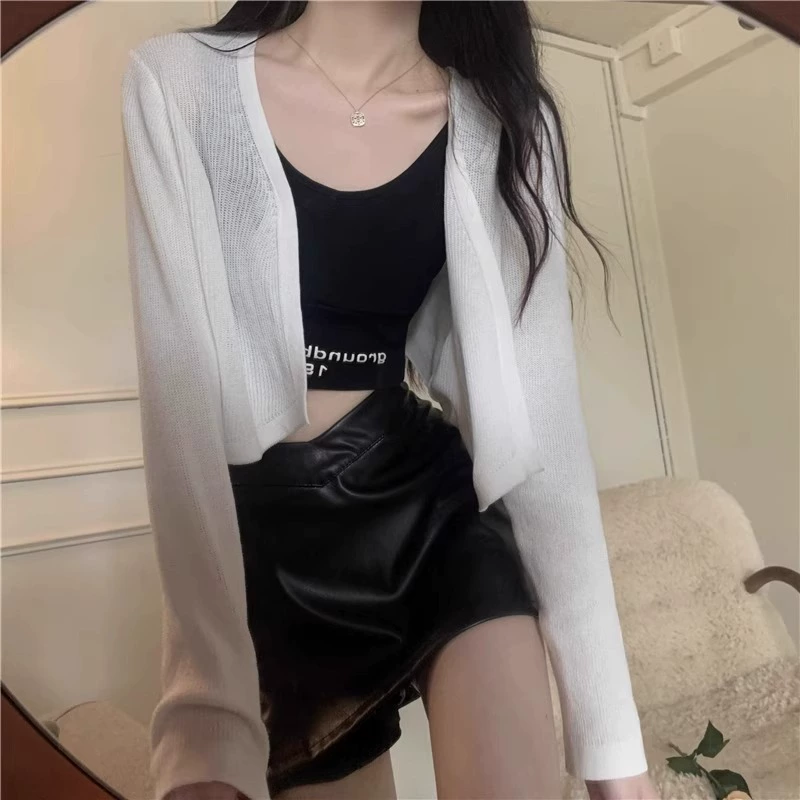 White knitted cardigan, autumn cloak, short jacket, 2024 years, lifting effect