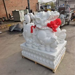 �h����ʯ������һ��С�^�e���T����Ȼʯ��F���܄���[���S�����]