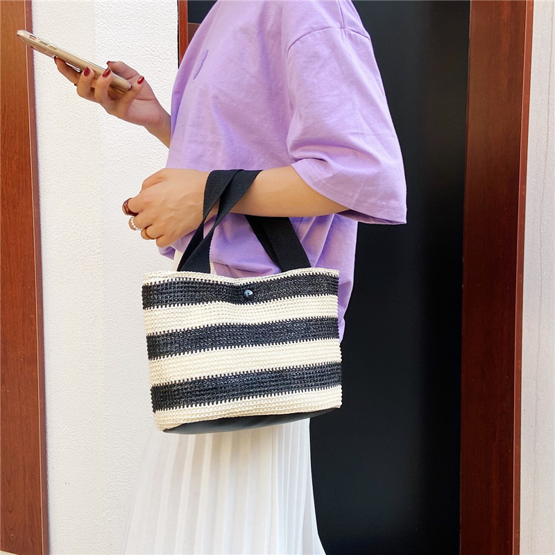 Straw-woven single-shoulder bag for women, new summer casual bag for middle-aged and elderly moms, simple lunch box handbag, export version undefined