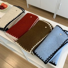 柔软高级感锁边工艺小金属标保暖围巾女学生围脖秋冬季气质百搭