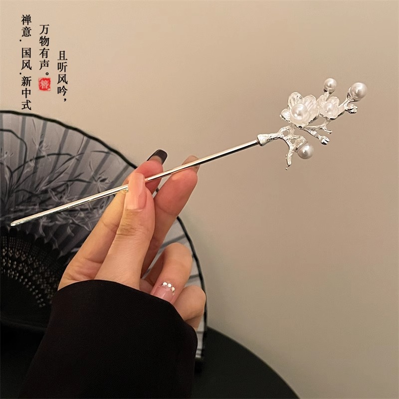 Nuevo estilo chino mariposa bordilla pinzas de cabello para mujeres detrás de la cabeza pinzas de cabello antiguo estilo Han tocado de alto nivel sensación de paso pinzas de cabello