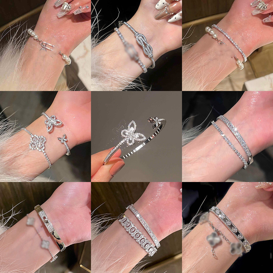 Korean Ins Zircon Four-Petal Flower Bracelet Niche Elegant Exquisite Fashion Bracelet Accessible Luxury High-End Hand Jewelry for Women