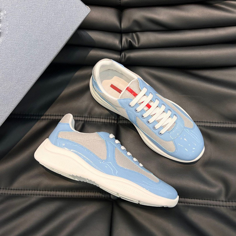 Autumn white low breathable casual solid color sneakers made of…