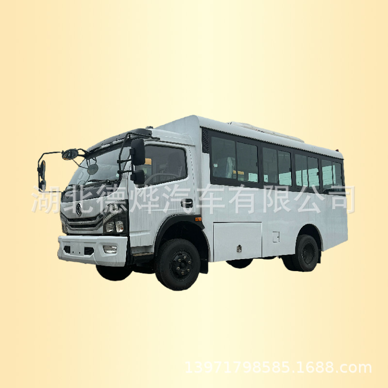 出口型22座空调客车 国三排放 玉柴130马力 90L油箱