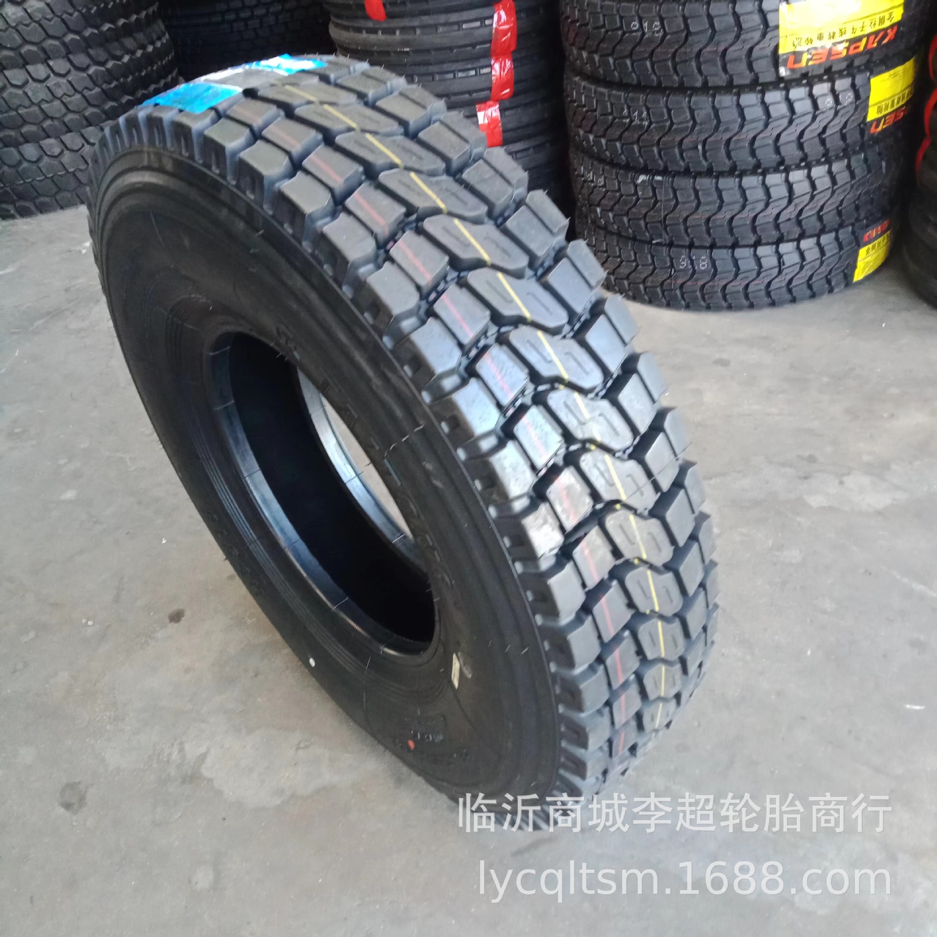 华盛700 750 825r16轻卡货车载重钢丝胎825r20矿山汽车轮胎825-16