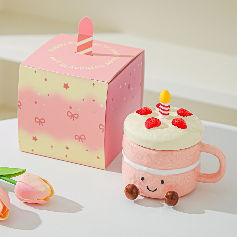 Canta de vela de cumpleaños encantadora tarta de cerámica taza de marca de dibujos animados con taza de agua de tapa de expresión creativa taza de café sonriente
