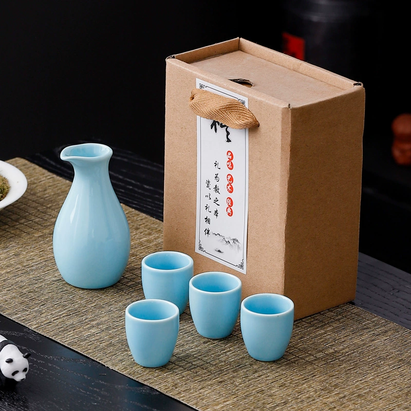 Сине-белый фарфоровый горшок с четырьмя чашками селадона