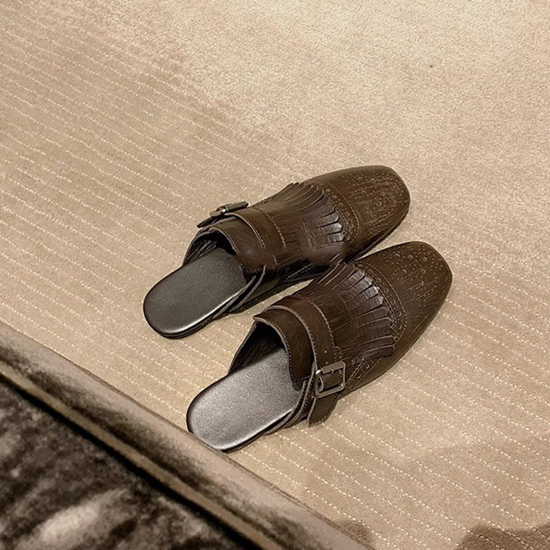 Grape Mom verano nuevo estilo cuero suave todo fósforo retro Bullock tallado borla hebilla Muller medio arrastre mujer