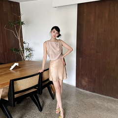 お姉さんの夏の酢酸シリーズはベストをねじっています。