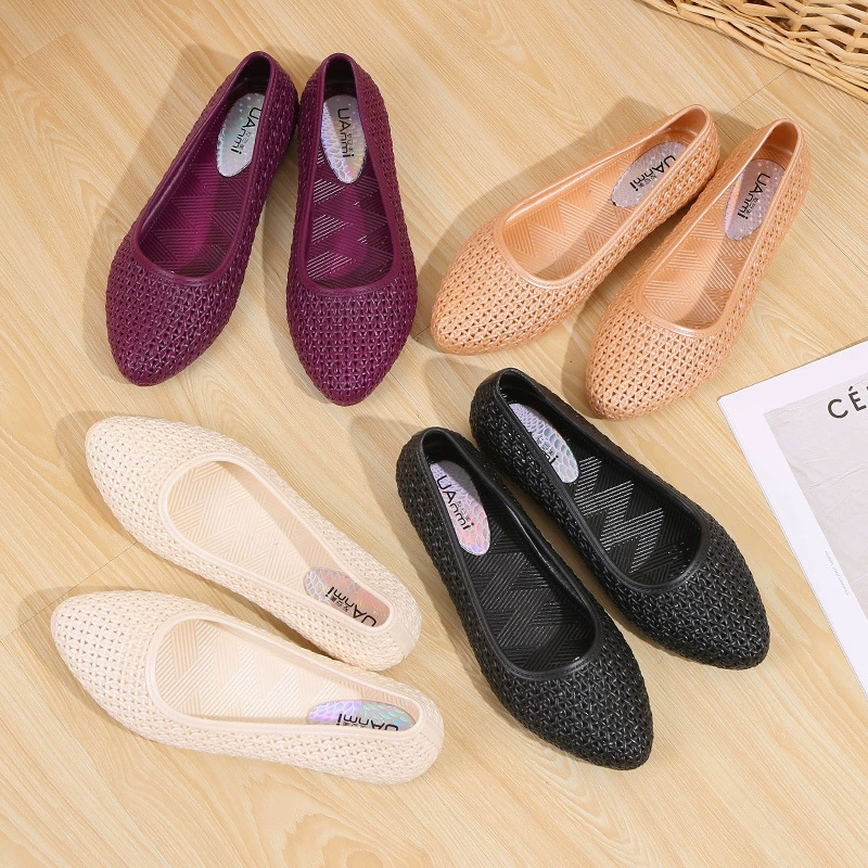 Повседневная женская сетчатая обувь, сабо с открытым носком на плоской подошве, обувь для мам среднего и пожилого возраста, пляжная обувь для медсестры с острым носком.