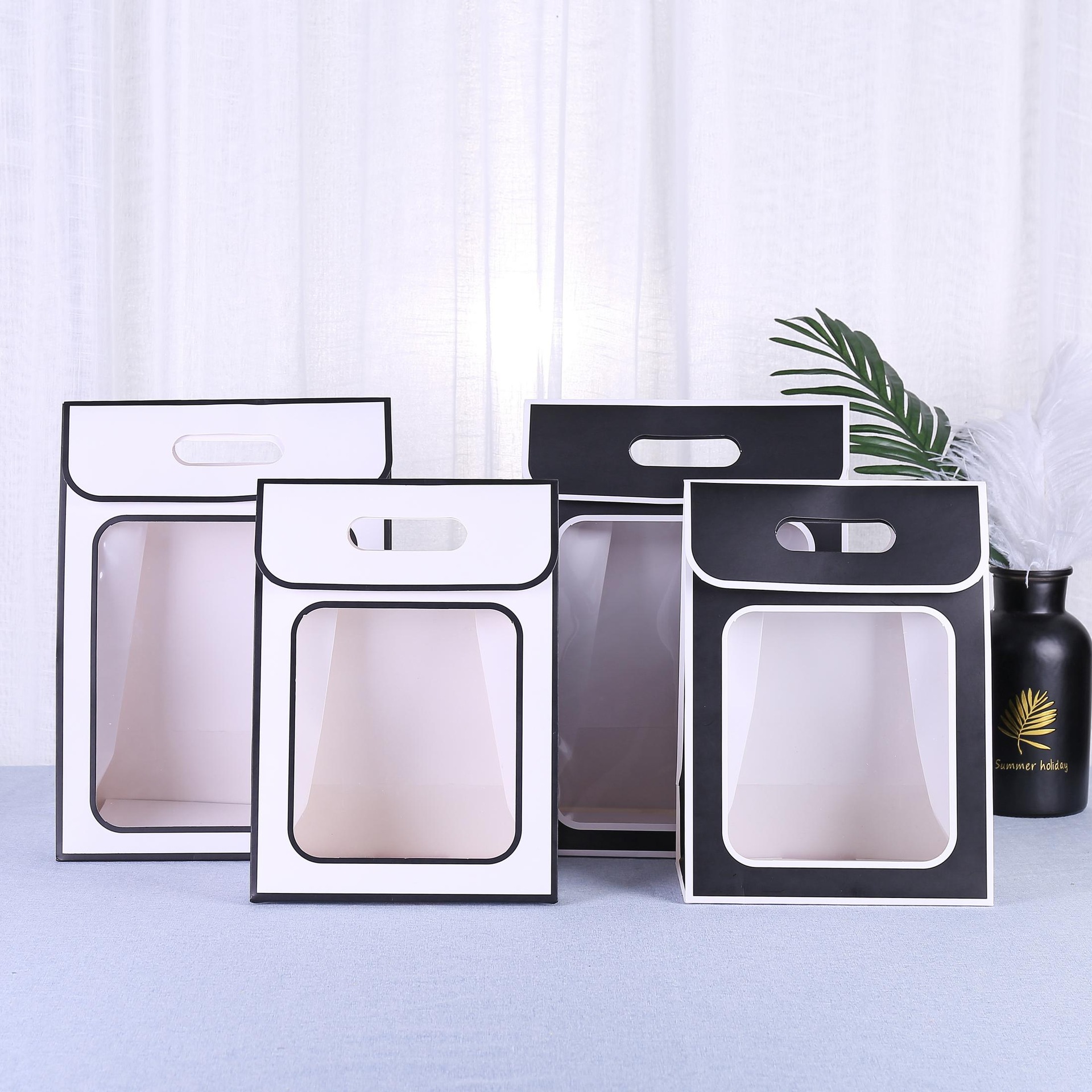 Bolsa de ventana transparente al por mayor del fabricante Bolsa de regalo de flores del día de la madre Bolsa de regalo de regalo de ventana abierta Bolsa de embalaje portátil