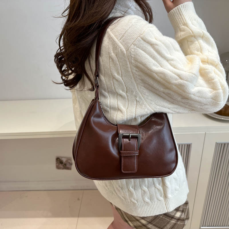 Este año popular 2024 bolso de hombro debajo de la axila mujer gran capacidad hebilla magnética cara suave bolso de bolsas de bolsas de bolsas de bolsas de mujer otoño invierno