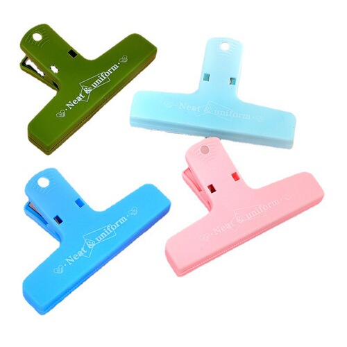 Magnetic long-tail hand account holder, colorful plastic magnetic hand account holder, student file note holder, personalized test paper holder