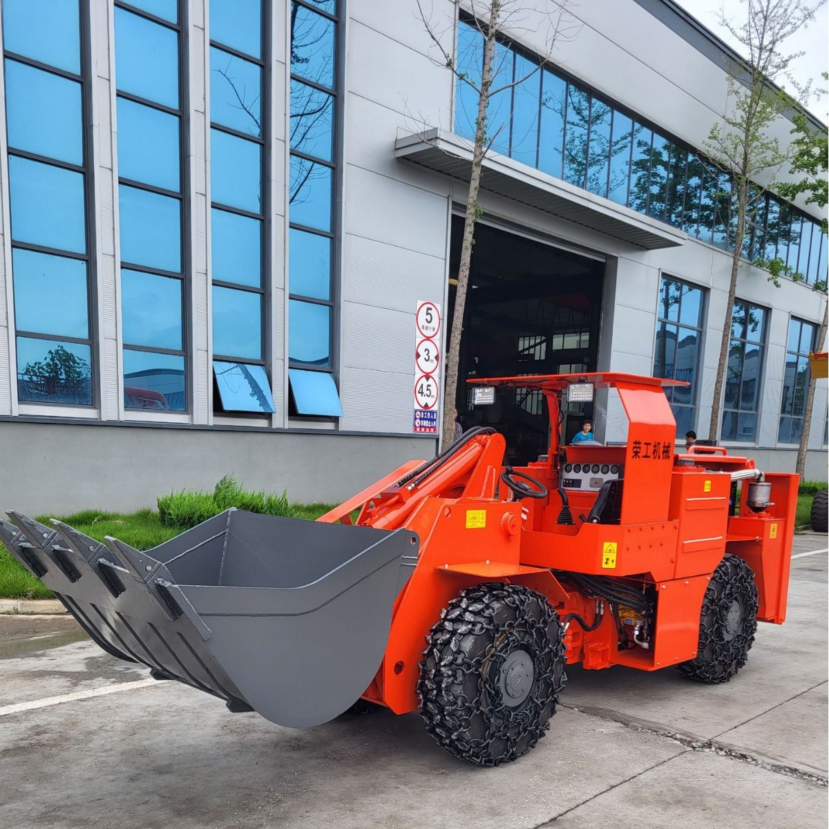 厂家直供铲运机 满足不同作业需求 矿山建筑施工得力助手