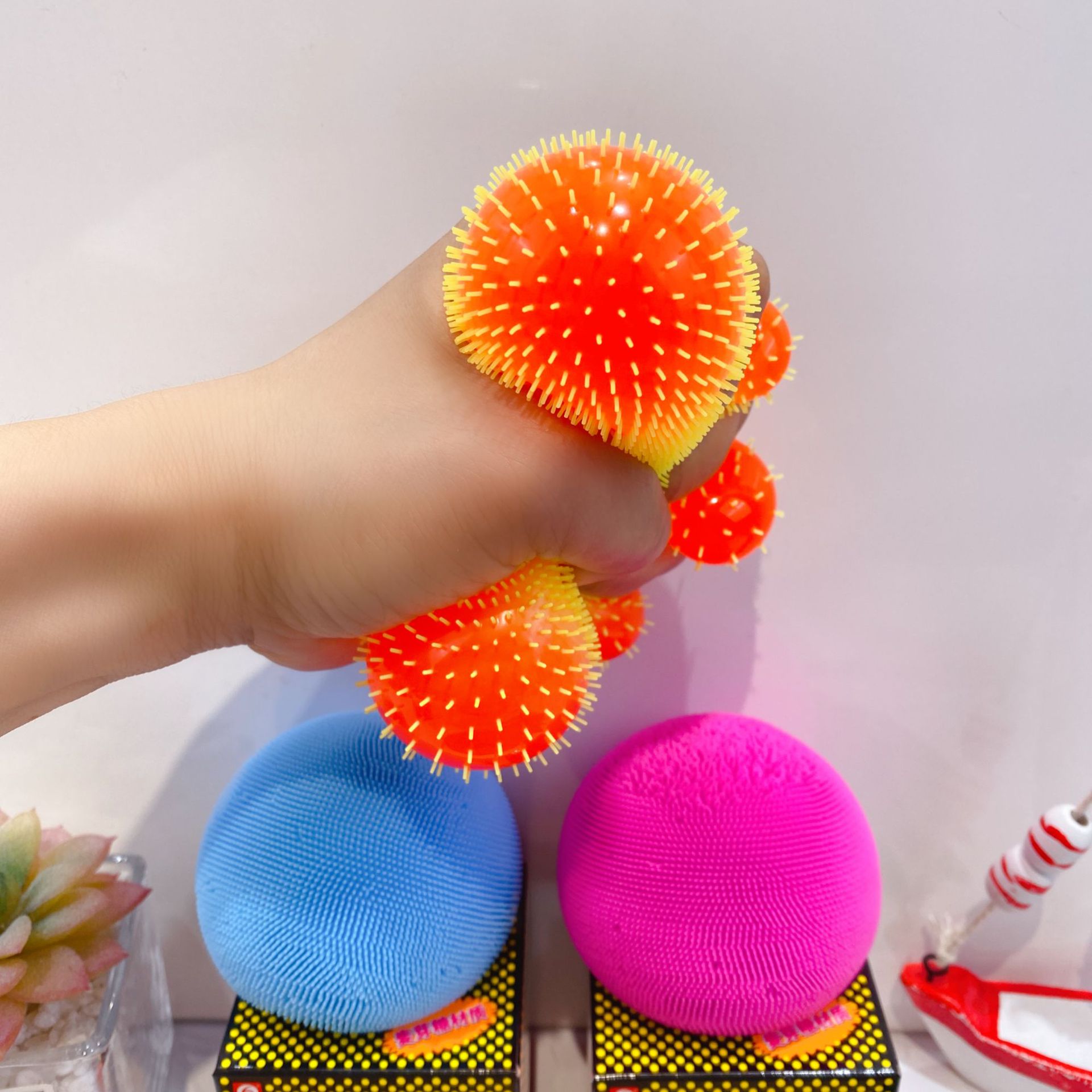 Nuevo juguete creativo de descompresión de bola variable de felpa, bola de pellizco de maltosa, ventilación suave y cerosa, regalo de pellizco