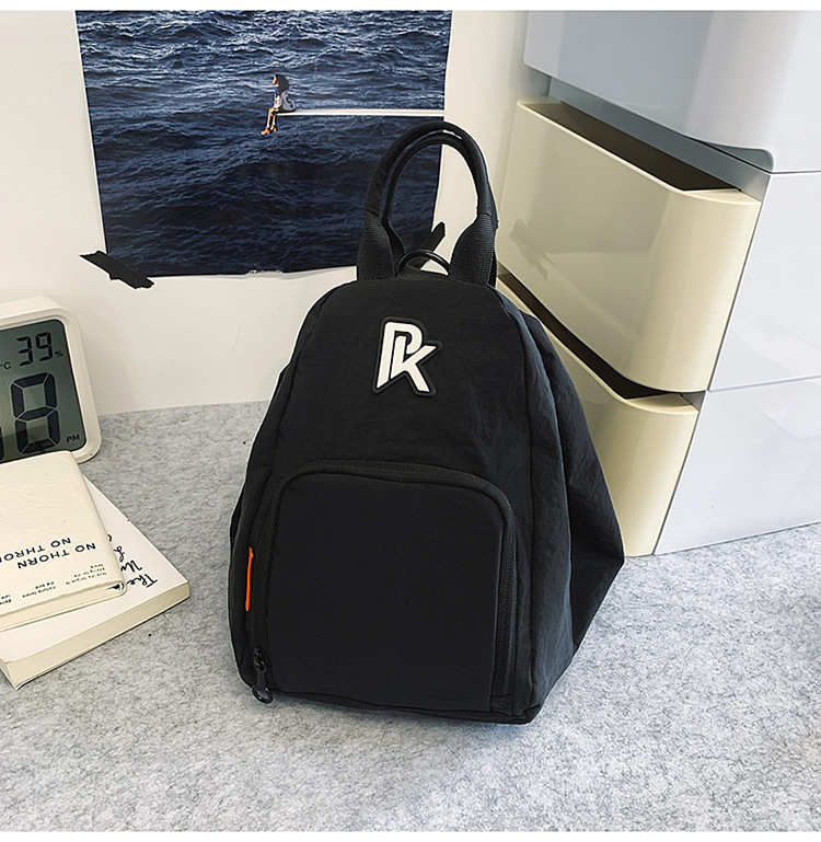 Unisex casual large-capacity crossbody bag, sporty casual student backpack, fashionable and versatile commuter single-shoulder bag undefined
