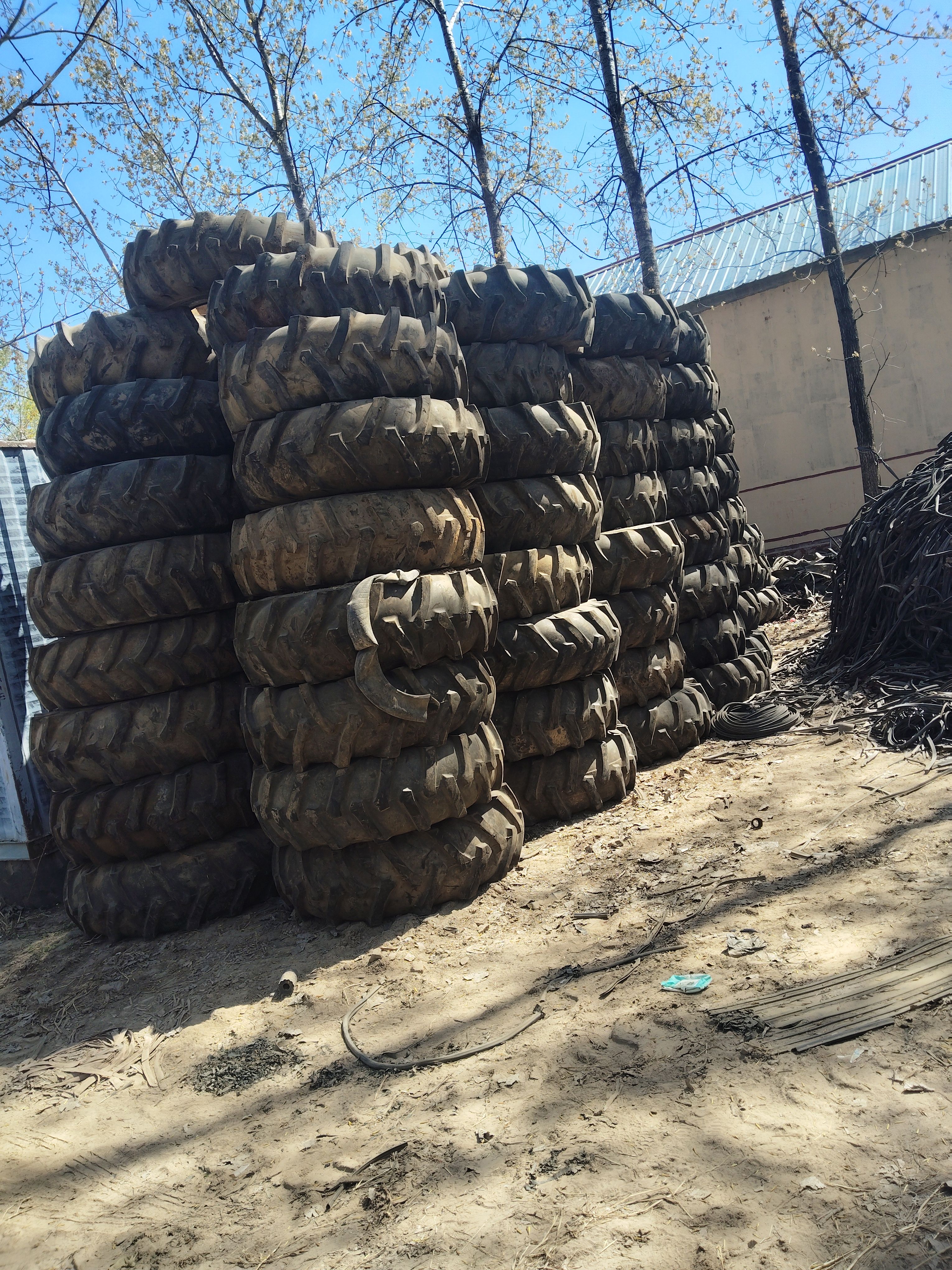 Used Nylon Agricultural Tires 600/650/700/750/825/900/1000 —13 14 16 20