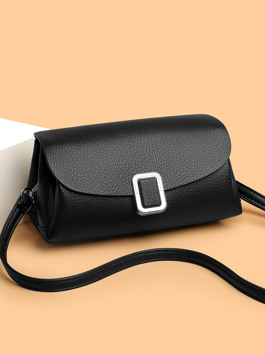 Retro capacious elegant shoulder bag