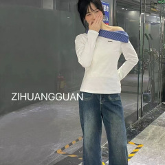 韩系设计感撞色格纹拼接斜领T恤女早秋长袖打底纯欲时髦露肩上衣