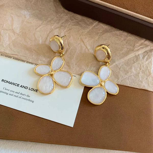 A2663 Cream White