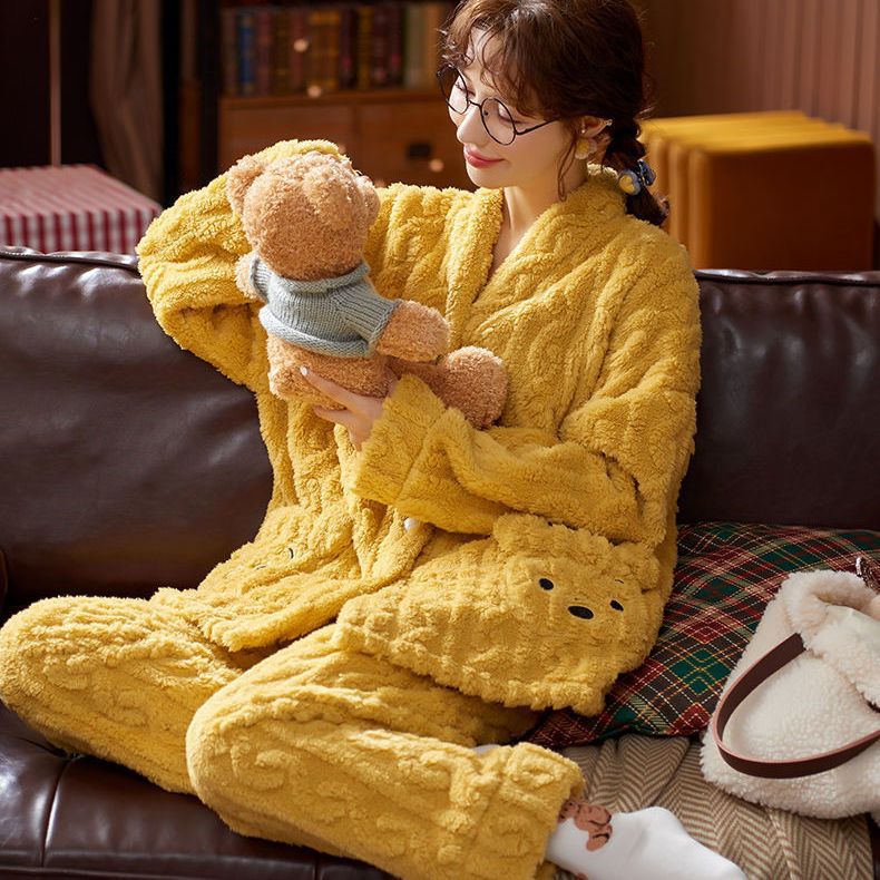 Pijamas de invierno de mujeres de invierno grueso con ropa de franela de terciopelo otoño y invierno de mediana edad Coral Pijamas damas de primavera y otoño