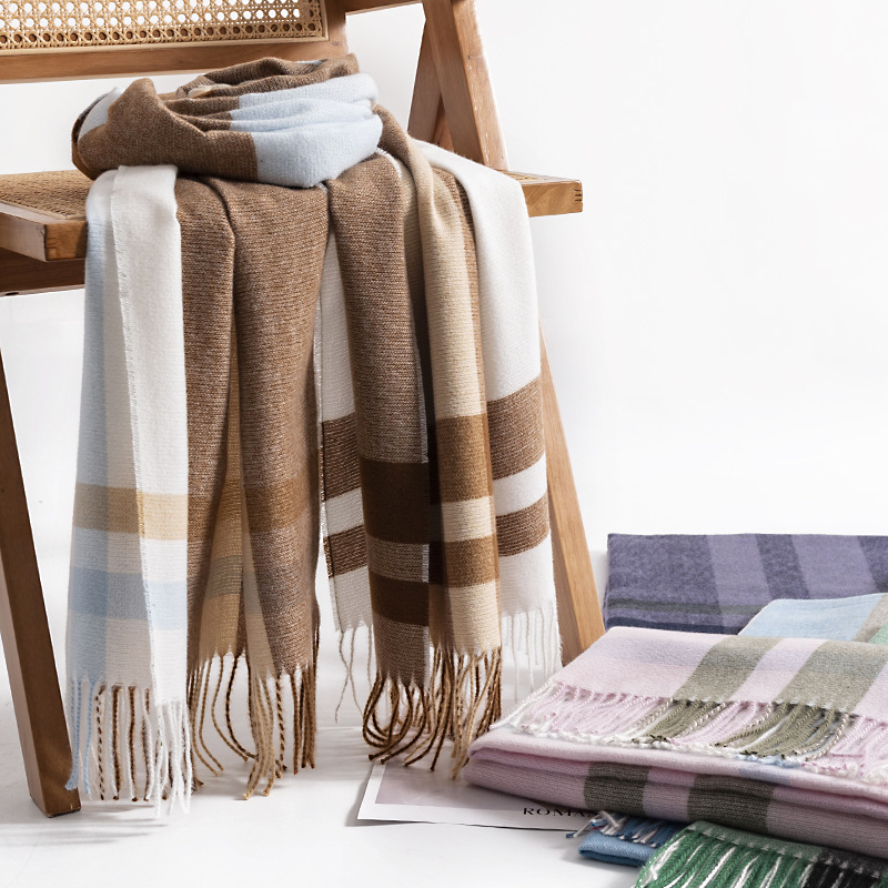Neuer karierter Winterschal mit bedruckten Quasten und Kaschmirimitatschal, modischer und süßer Schal, mittellanger, dicker, warmer Schal_voghion.com