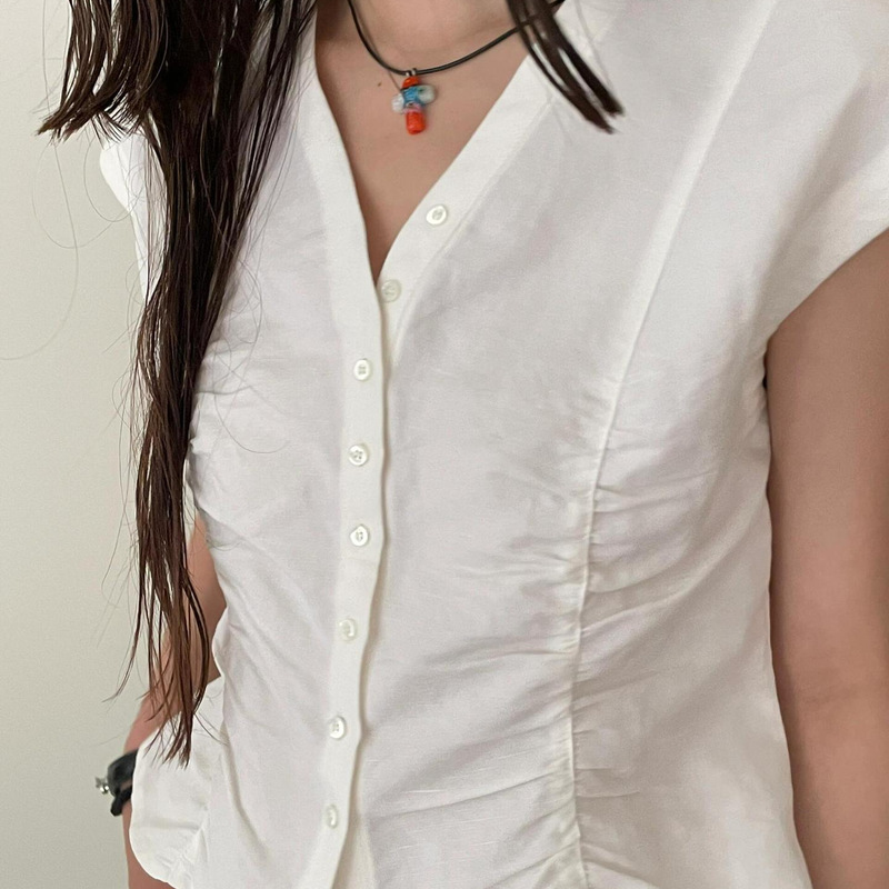 2026 Summer New Niche Design Pleated Sleeveless V-Neck Pure Cotton Shirt Unique and Exquisite Top