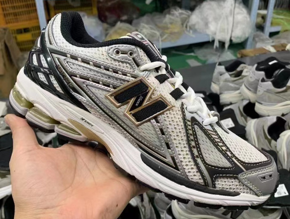 莆田ランニングシューズ NB1906 ホワイトシルバー通気性液体銀増強ダッドシューズ男性と女性のカジュアルスポーツシューズファッション|undefined