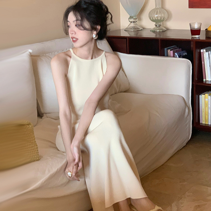 Sweet Knitted Sleeveless Dress for Women in Summer, High-End Work Clothing, Slimming Look Ice Silk Long Skirt, Solid Color Niche Suspender Skirt