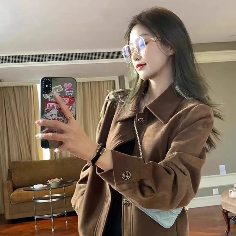 Brown suede short jacket for women, 2026 spring and autumn style, Korean loose casual retro petite jacket top.
