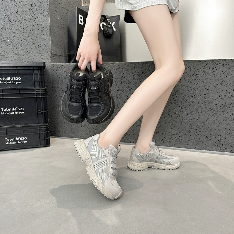Летние женские кроссовки на толстой подошве для тренировок, 2025 новые женские кроссовки, сетчатые дышащие универсальные модные спортивные и повседневные туфли
