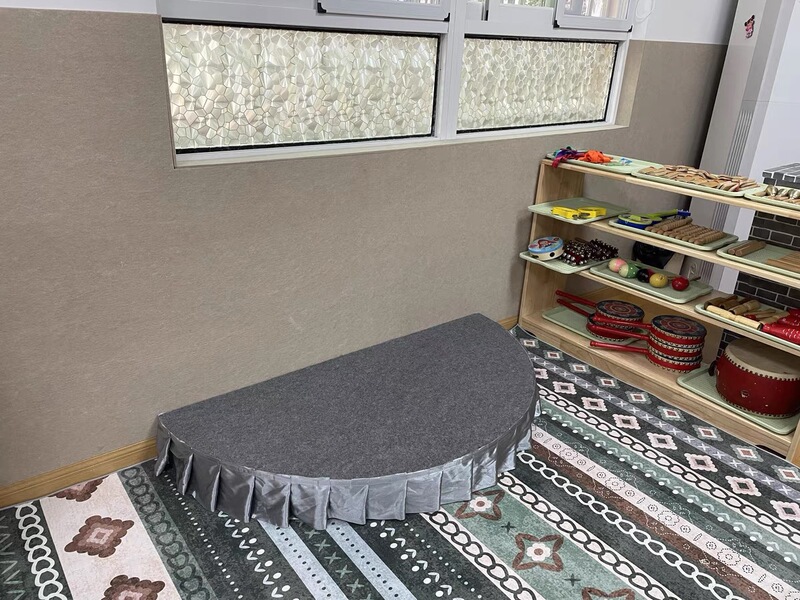幼稚園パフォーマンス小さなステージモバイル折りたたみ便利な結婚式のステージ屋内ラウンド半円形木製Tステージ|undefined