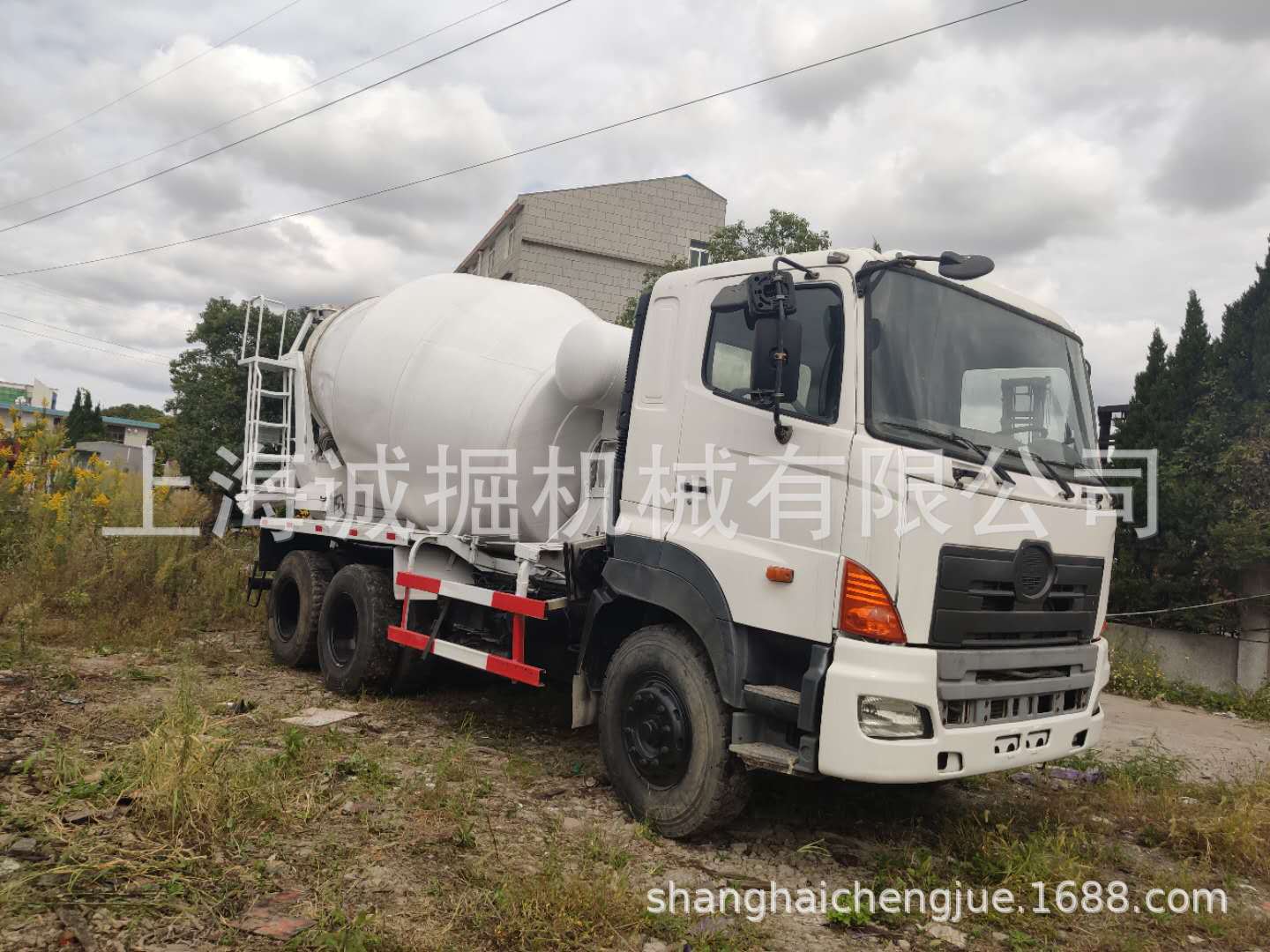 二手日野700搅拌车泵车