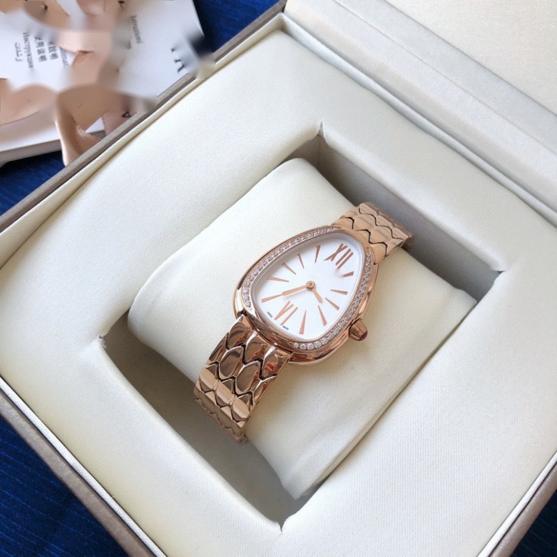 Baojia reloj de serpiente moda reloj de mujer de París lujo ligero cuello blanco libro rojo recomendado