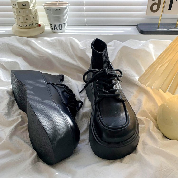 Zapatos de cuero Mary Jane de suela gruesa negra para mujer 2025 primavera nuevo estilo retro estilo británico enano le zapatos individuales