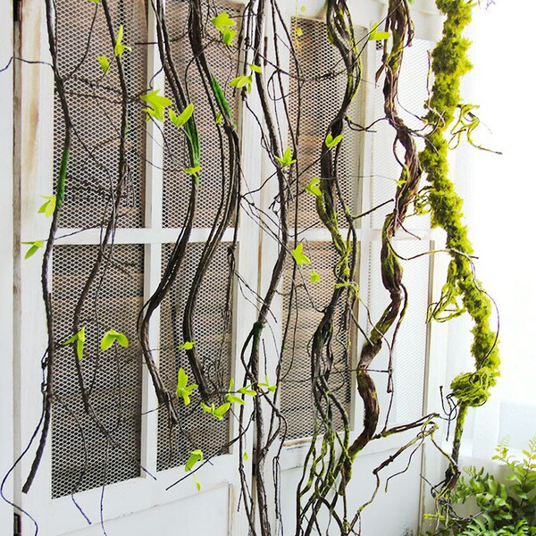 Simulated tree vines