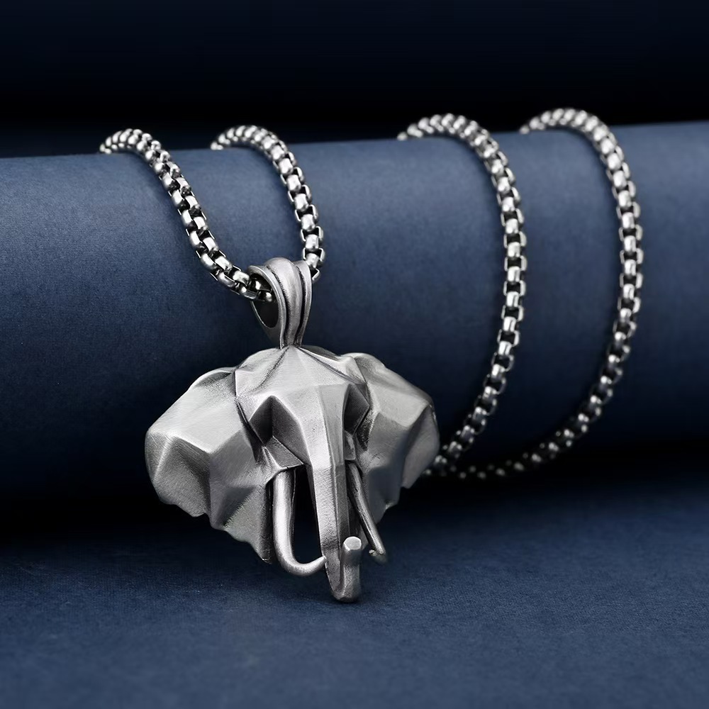 3D Stereo Elephant Retro Men's Pendant Animal Necklace Amazon Best Selling European and American Sweater Chain Autumn and Winter Long Necklace