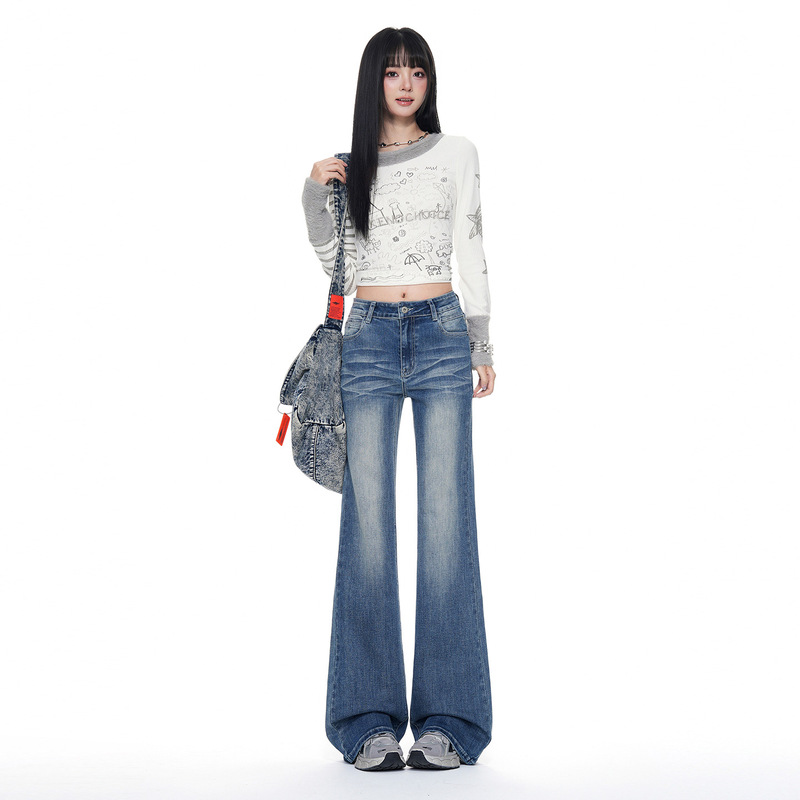 American-style micro-flared jeans for women, new autumn 2026 collection, slim-fit stretchy straight-leg retro petite flared pants