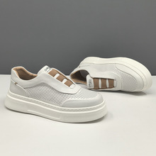 �����^��ţƤ��ɫ��Ь�пЬ�U��͸��W��վ��Ь��ʿ�\�����eЬ