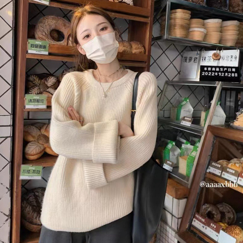 韓国ニットセーター女性の秋と冬の新しいソフトワックス状ソリッドカラープルオーバーラージセーター女性のラウンドネックルーズ痩身トップ|undefined