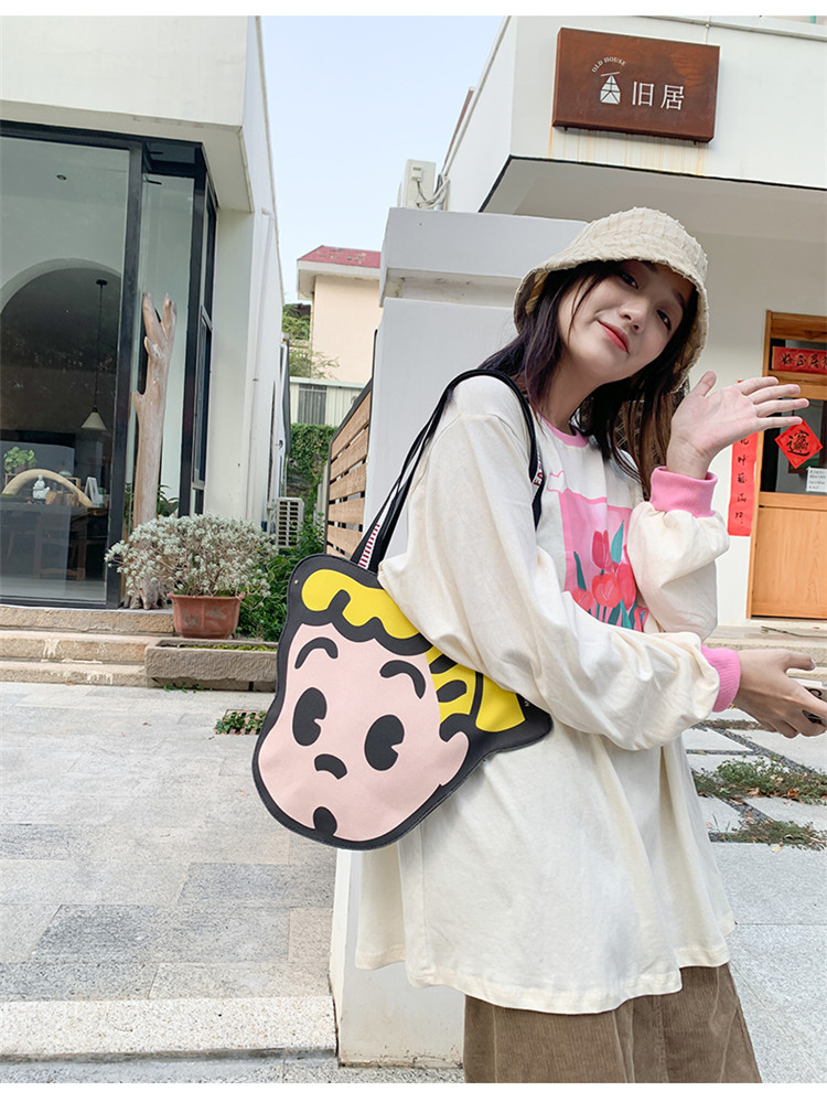 Korean Vintage Cartoon Bag Female Japanese Retro College Style Cute One-shoulder Armpit Bag display picture 15