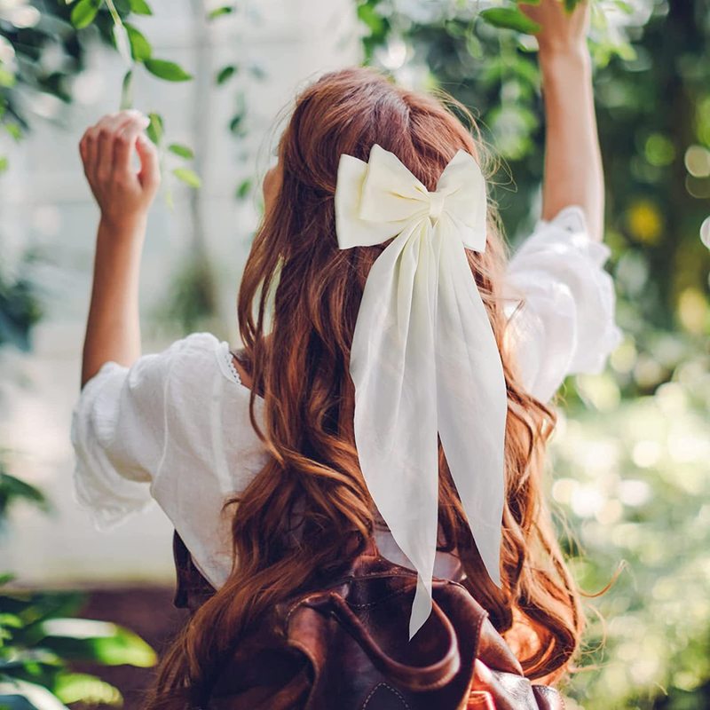 楊紫は同じサイズのレトロなリボンのヘアピンを持っています。|undefined