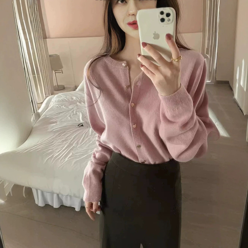 Sweet and Gentle Pink Heart-Buttoned Sweater Cardigan for Women, Loose Korean Style 2026 Autumn and Winter Knitted Jacket Top Sweet and Gentle Pink Heart-Buttoned Sweater Cardigan for Women, Loose Korean Style 2026 Autumn and Winter Knitted Jacket Top