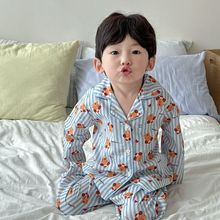 ��ͯaҾӷ��к�Ů������˯�´��＾�L���Lѝ�����_�����b