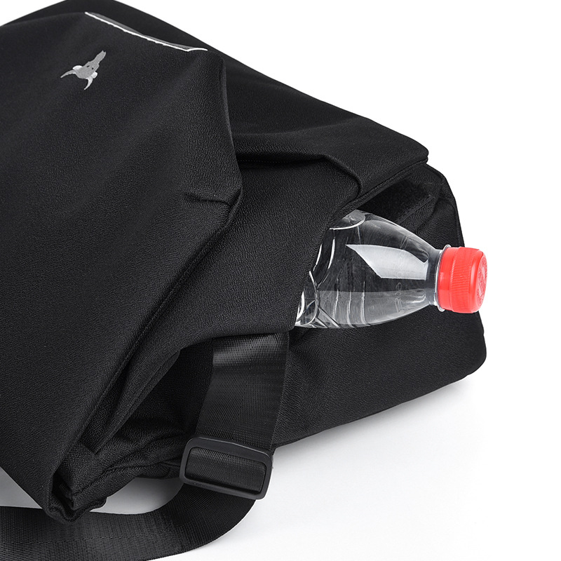 【廠家批發(fā)】機(jī)能斜挎包男單肩防水大容量潮牌郵差電腦包跨境貨源