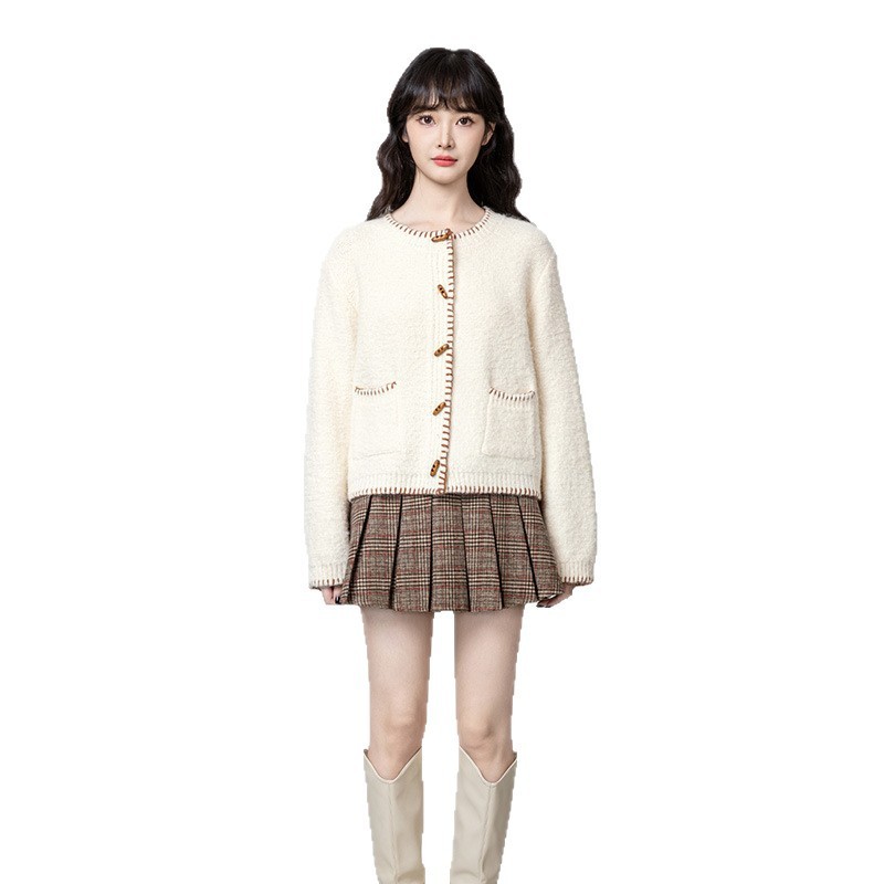 杏色牛角扣毛衣外套女2025秋冬新款慵懒宽松圆领针织开衫短款上衣|undefined