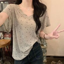 夏季2025新波点v领T恤女不起球正肩短袖慵懒风打底衫宽松显瘦上衣